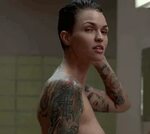 Ruby Rose Orange Is The New Black Bathroom - Free xxx naked 